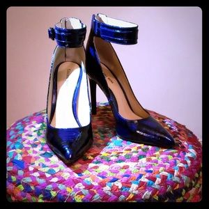 GIANNI BINI GB crafton Ankle Strap Embossed Pump